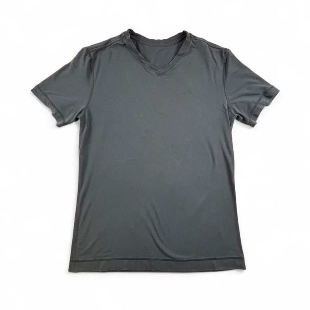 Lululemon Men’s V-Neck T-Shirt Size M Blue Gray Short Sleeve Athletic Basic Tee